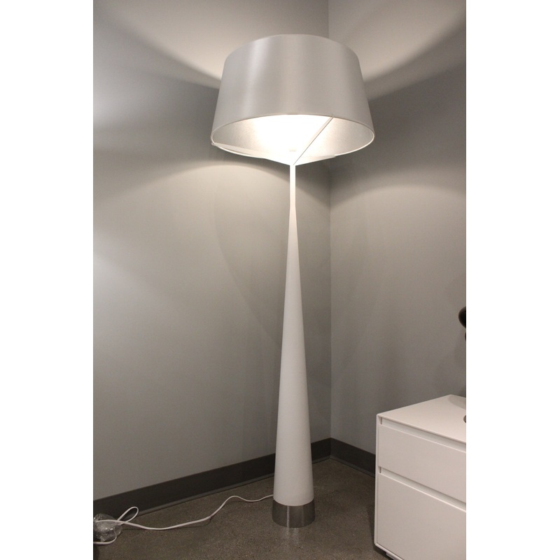 White Carbon Floor Lamp