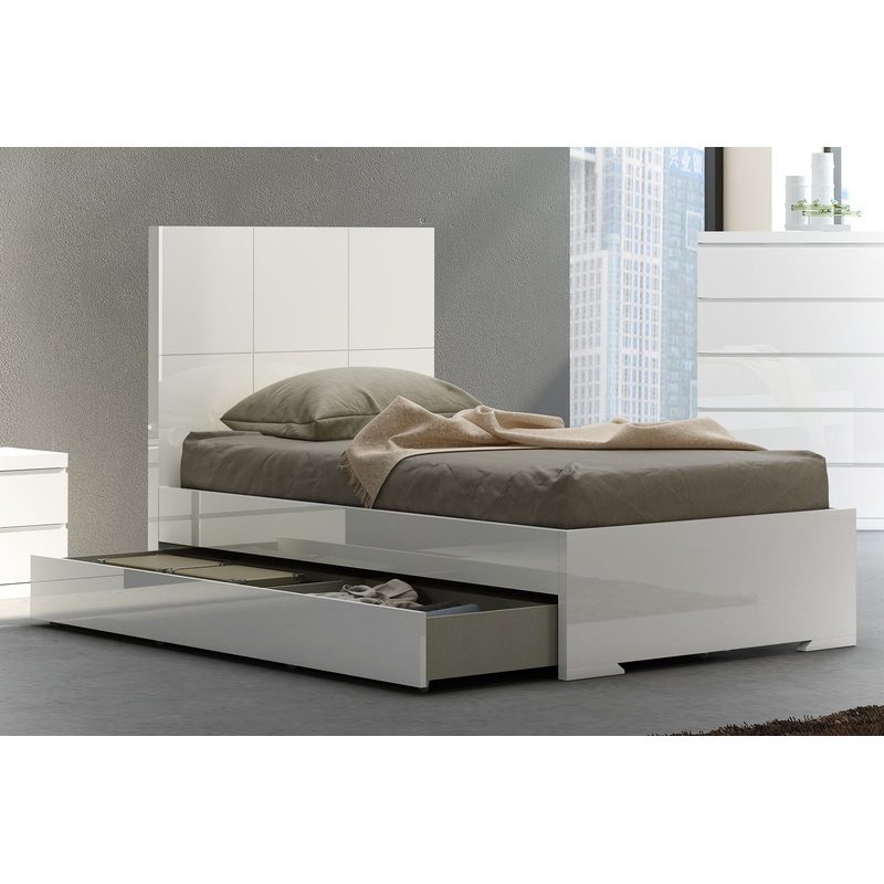 Gloss White Stainless Steel Twin Bed By Homeroots - 320695