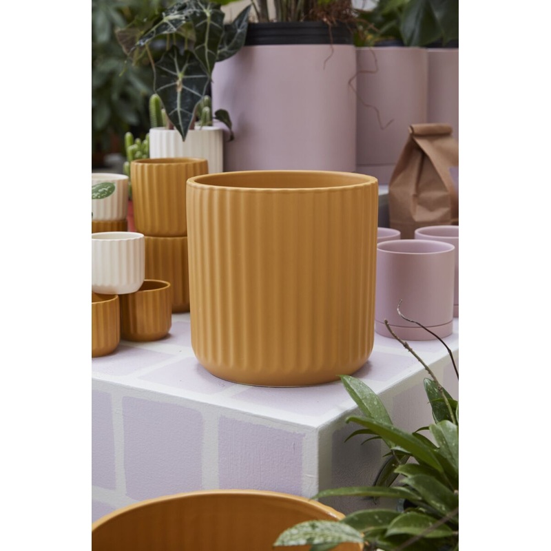 Beam Pot 9.25"x 9.25" By Accent Decor