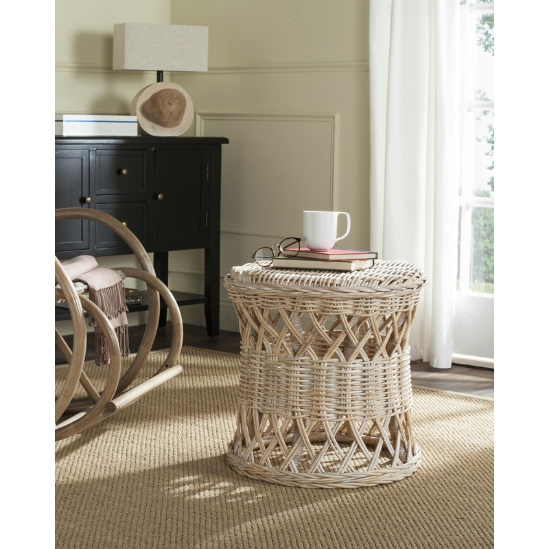 Safavieh Desta Wicker Round Table